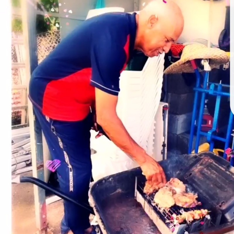 Mon Père… Ce Hé.. RO..&nbsp;n